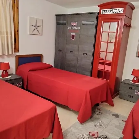 Con Ampio Giardino A Due Passi Dal Mare بيت للعطل توري ديل أورسو