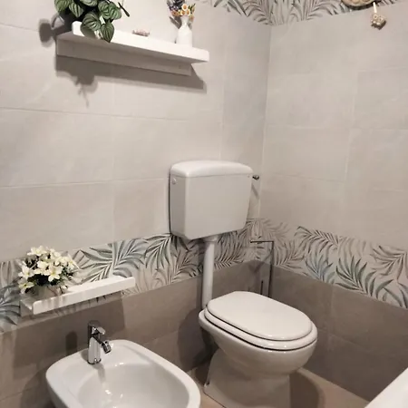 Con Ampio Giardino A Due Passi Dal Mare بيت للعطل *